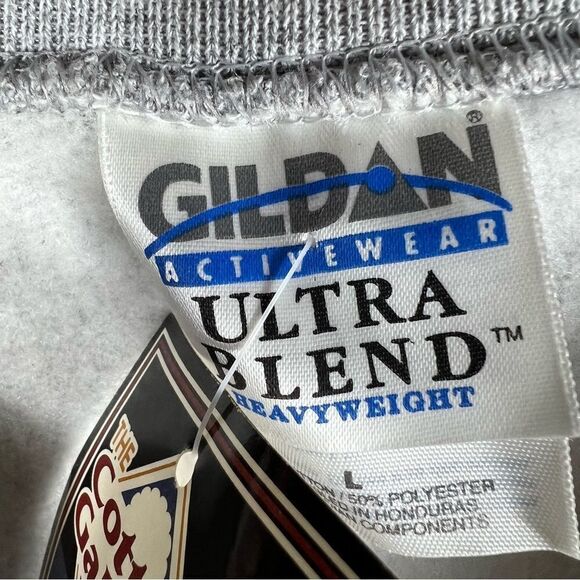 Vintage Gildan University of Nebraska Huskers Sweatshirt - Picture 7 of 7